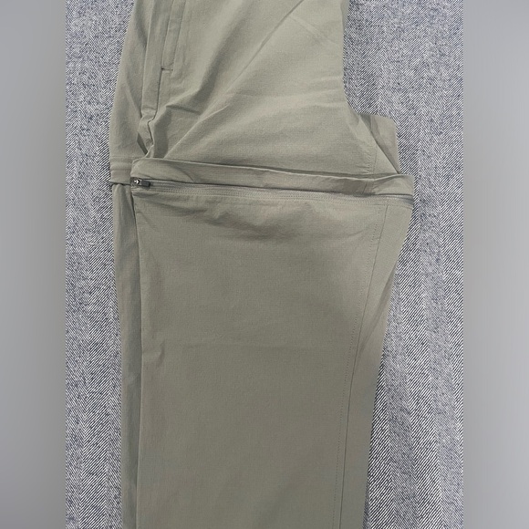 Orvis Wonder Ripstop Trail Zip-Off Pants | size 14 | color sagebrush - Picture 6 of 11
